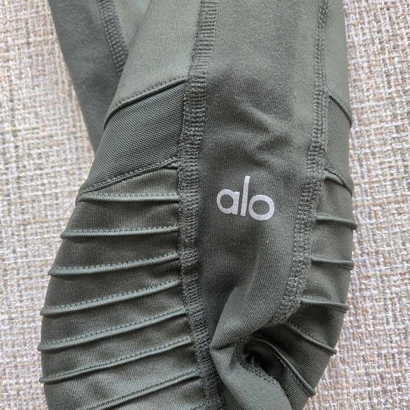 ALO Yoga Moto High Waist Leggings - Picture 7 of 10